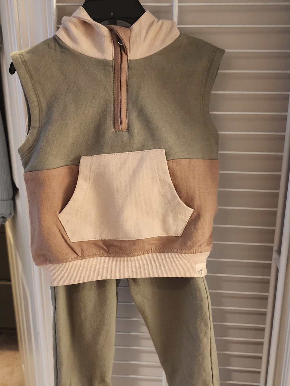 Kids Two-Tone Hooded Matching Set - Sage, Cream & Taupe